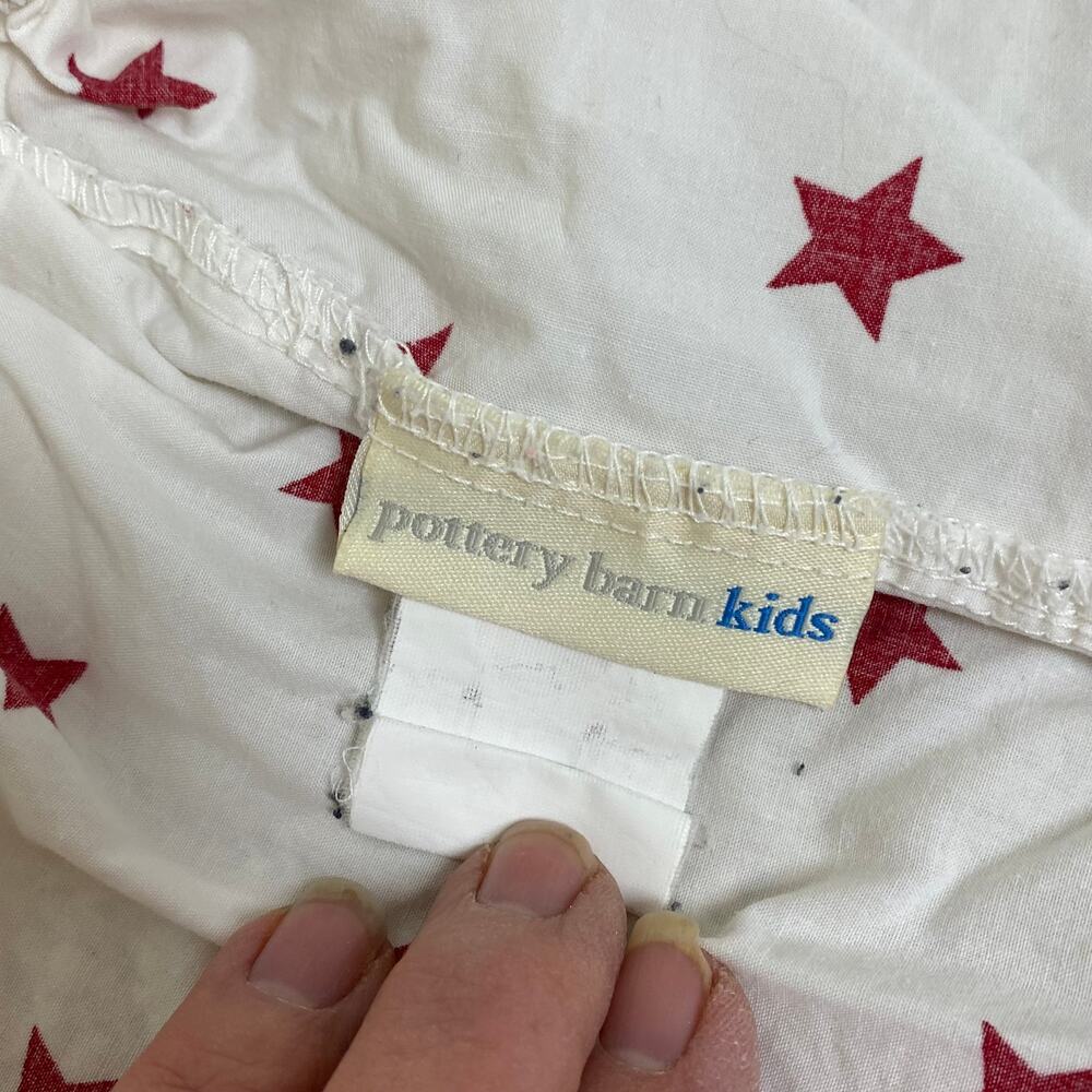 POTTERY BARN KIDS RED STARS ORGANIC COTTON, FULL SIZE FITTED SHEET ONLY - Picture 2 of 3
